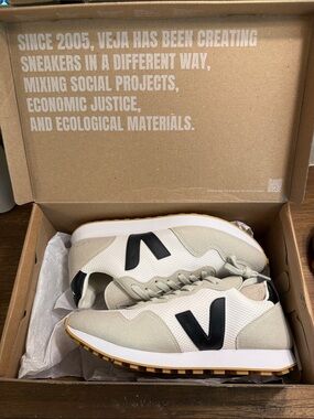 VEJA SDU REC ALVEOMESH Sneakers